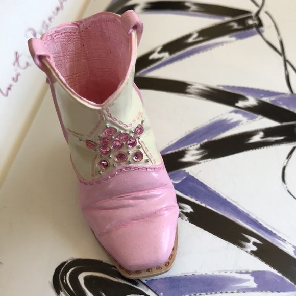 Just the Right Shoe Collection. Design is Rodeo Princess. - Picture 14 of 16
